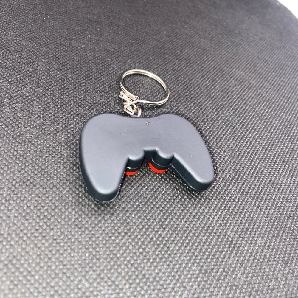 💜 5/$15 - Game Controller Keychain - Picture 5 of 6